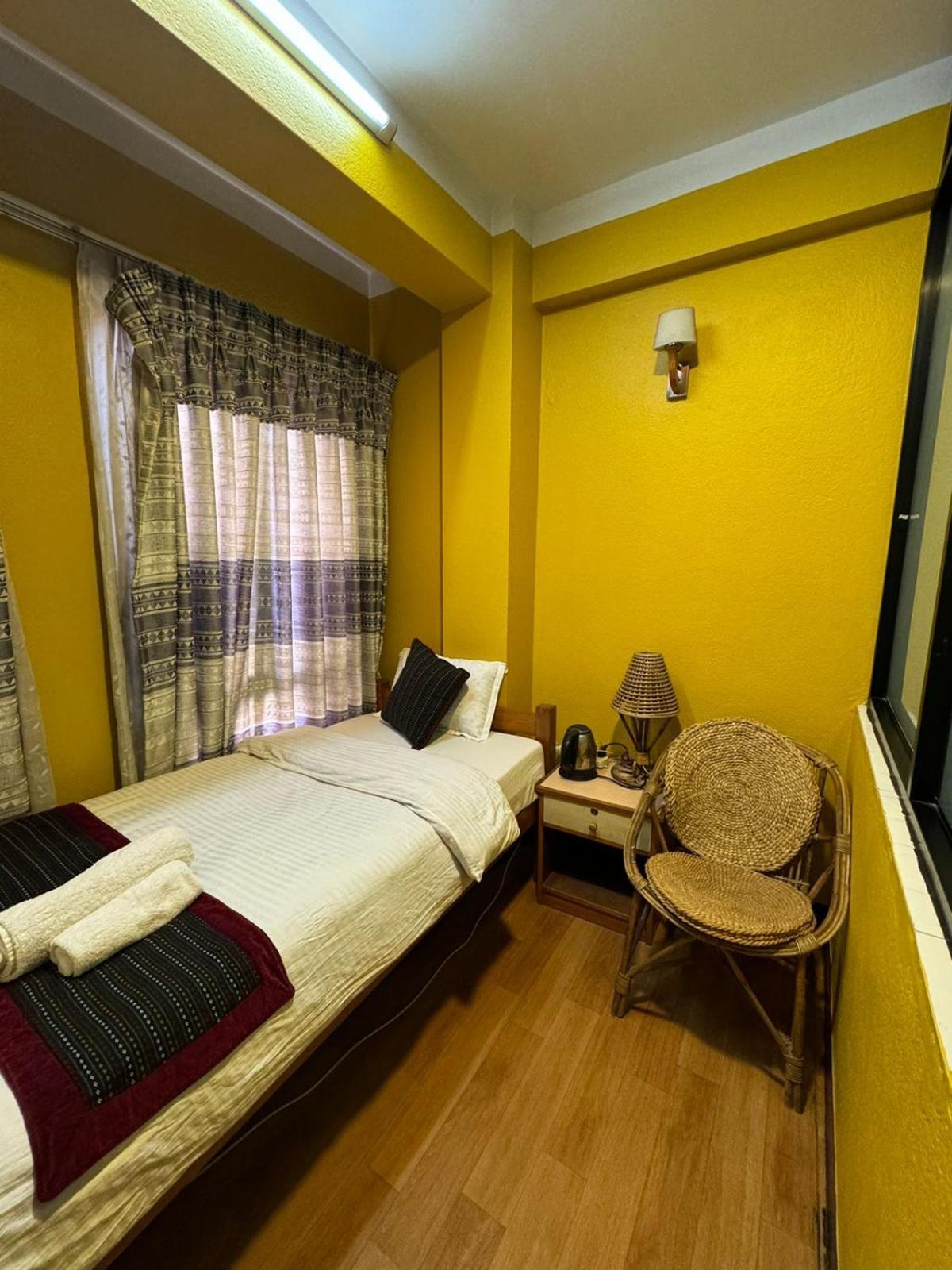 Looniva Guest House Lalitpur Rum bild